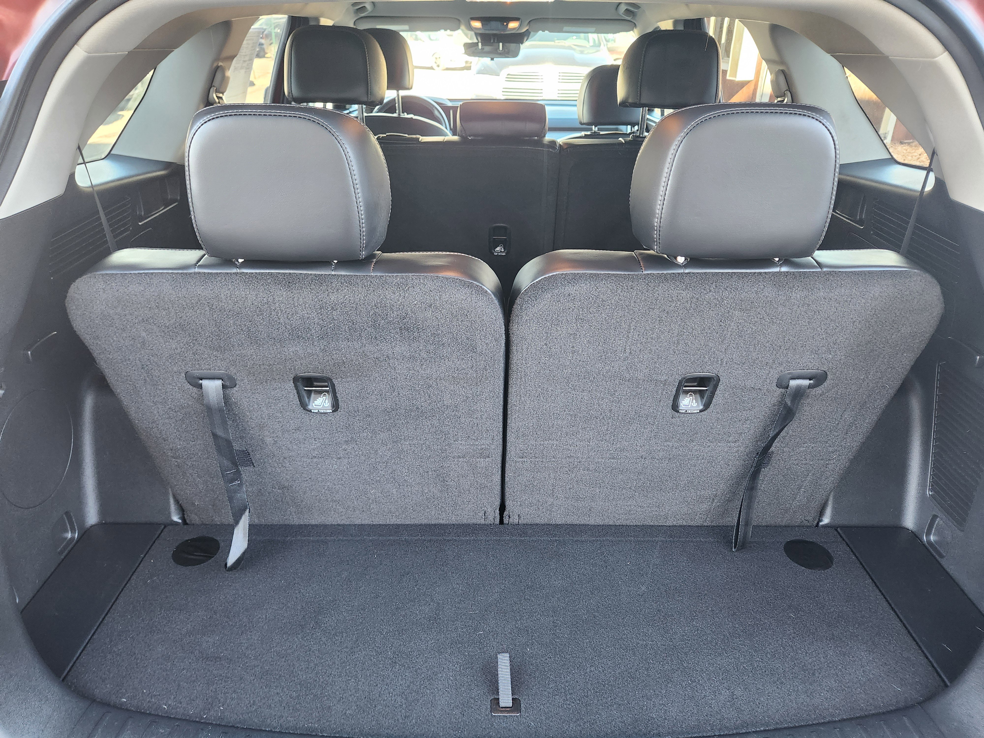 Used 2023 Kia Sorento S image 14