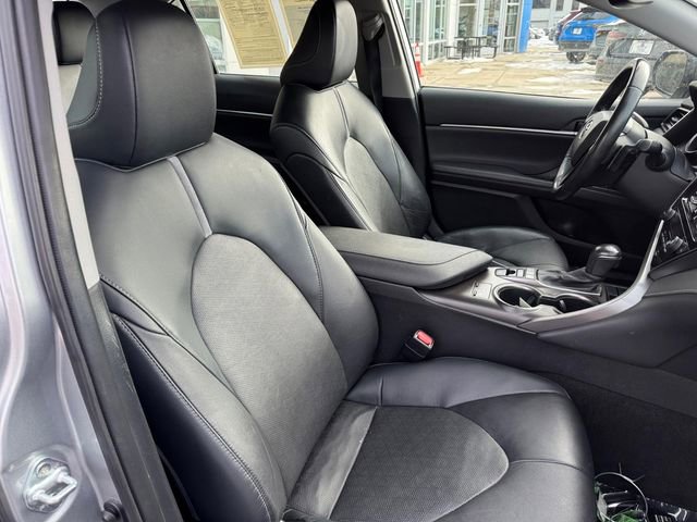 Used 2023 Toyota Camry XSE image 11