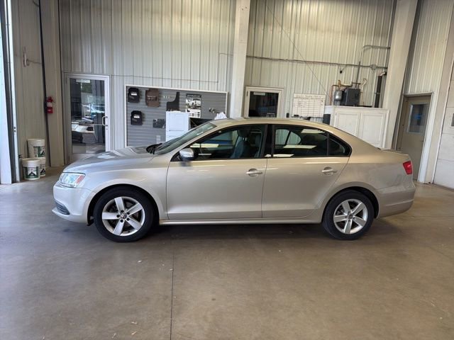 Used 2012 Volkswagen Jetta TDI FWD image 8