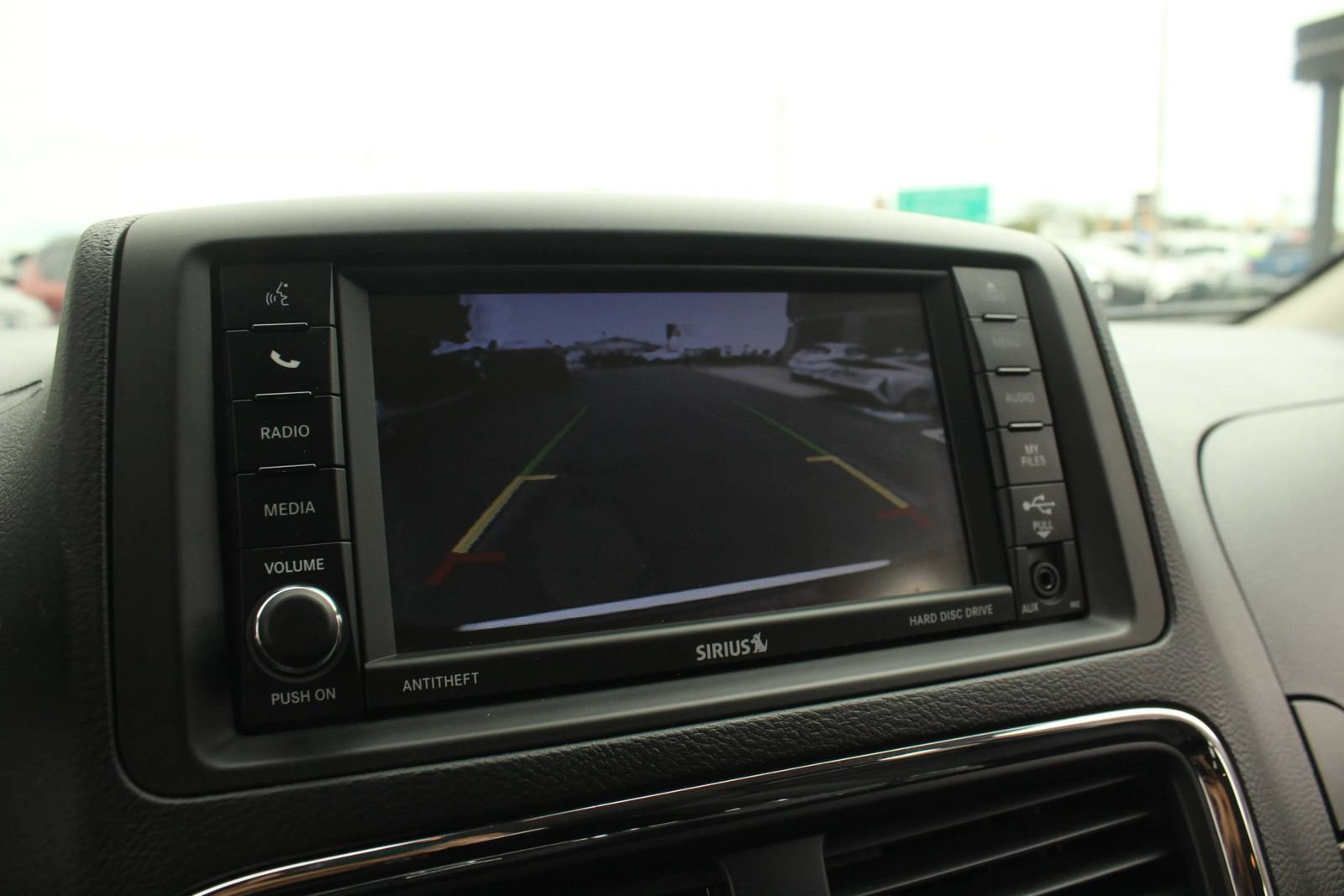 Used 2018 Dodge Grand Caravan SE w/ UConnect Hands-Free Group FWD image 27