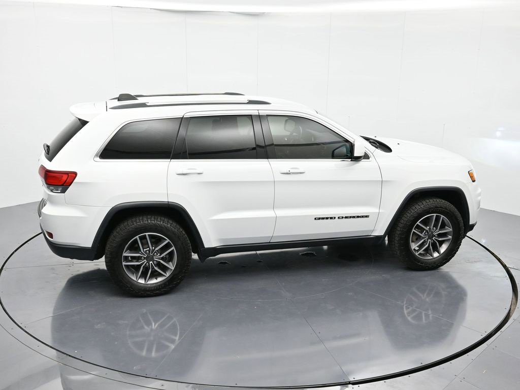 Used 2020 Jeep Grand Cherokee Laredo w/ Laredo X Package image 32