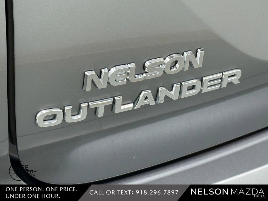 Used 2022 Mitsubishi Outlander SEL AWD/4WD image 15