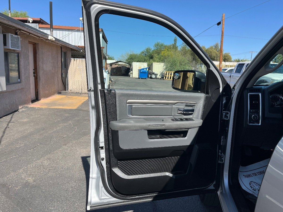 Used 2015 RAM 1500 Big Horn RWD image 26