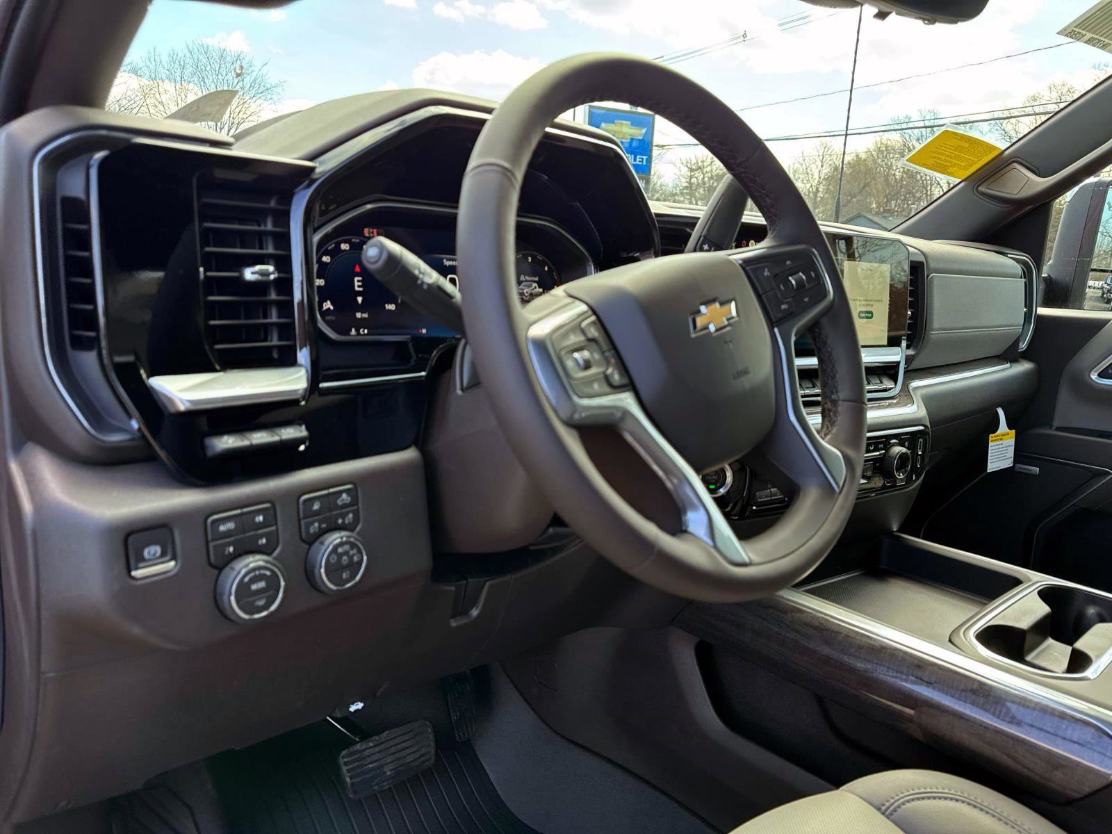 New 2026 Chevrolet Silverado 2500 LTZ w/ LTZ Premium Package image 17