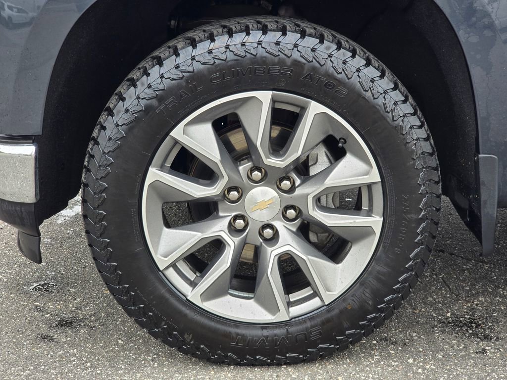 Used 2021 Chevrolet Silverado 1500 LT AWD/4WD image 10