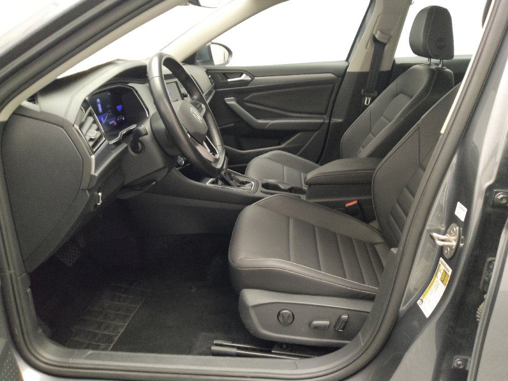 Used 2024 Volkswagen Jetta SE FWD image 17