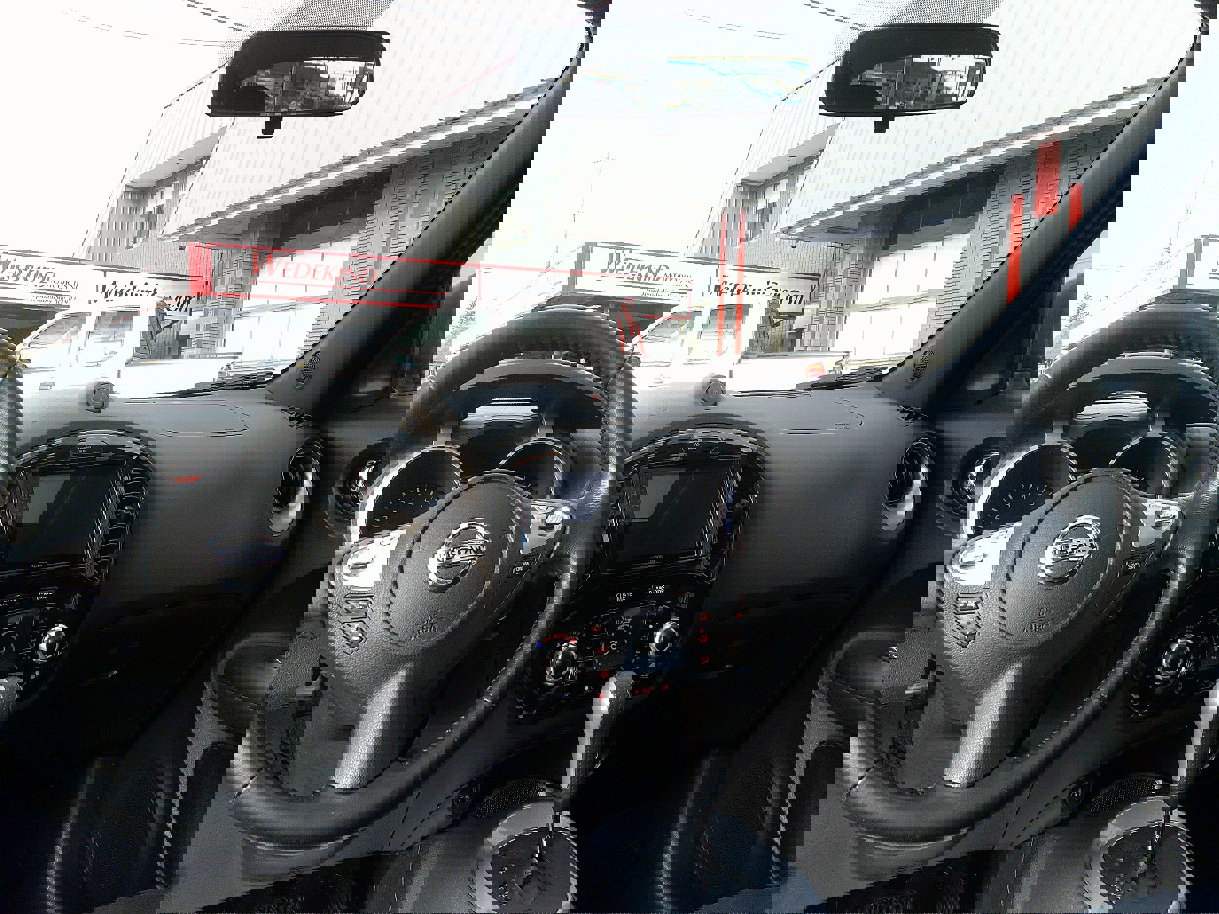 Used 2017 Nissan Juke SV image 21