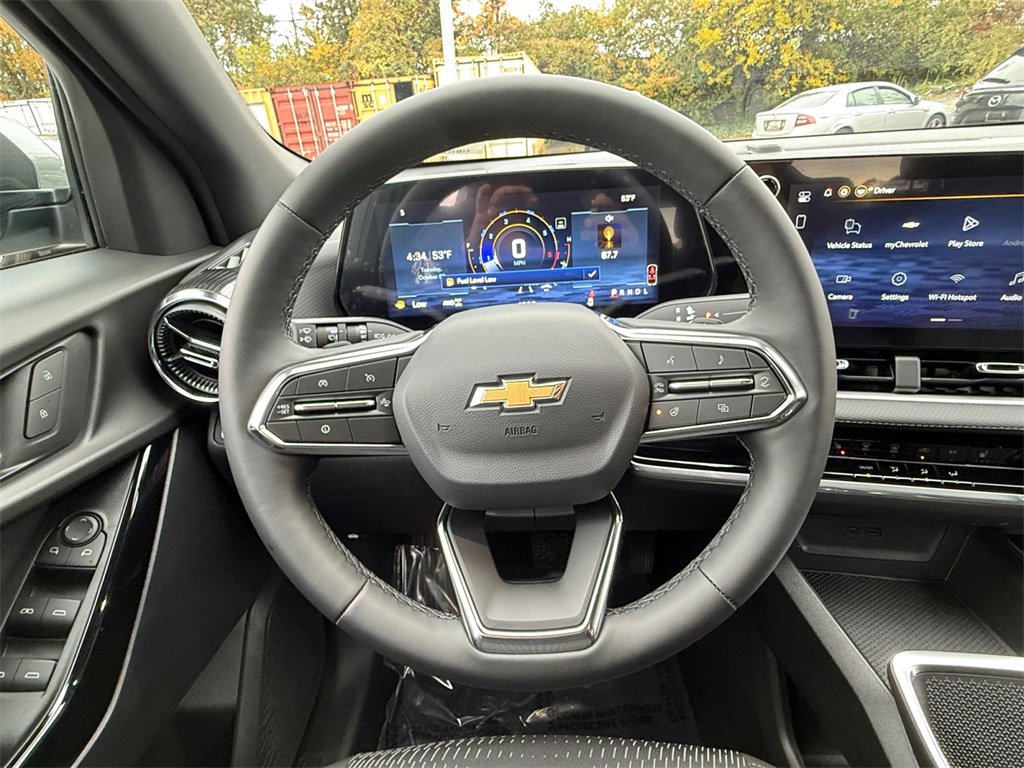 Used 2026 Chevrolet Equinox LT image 20