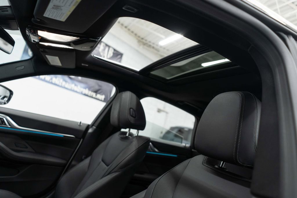 Used 2025 BMW 430i xDrive w/ M Sport Package image 9