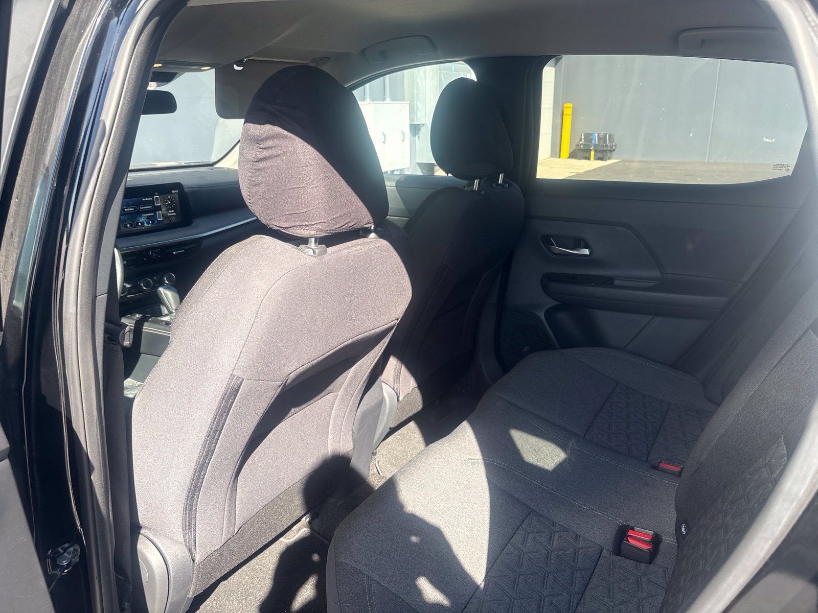 Used 2025 Nissan Kicks SV AWD/4WD image 18