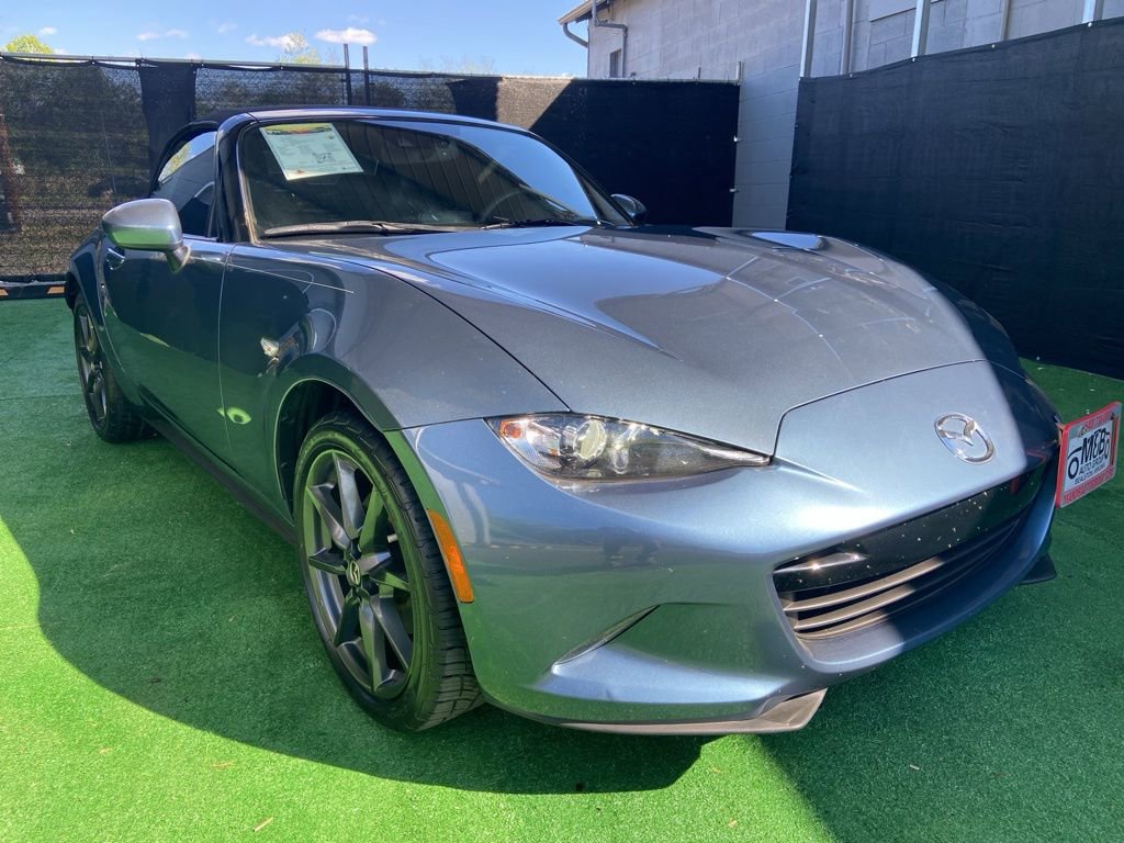 Used 2017 MAZDA MX-5 Miata Grand Touring RWD image 2
