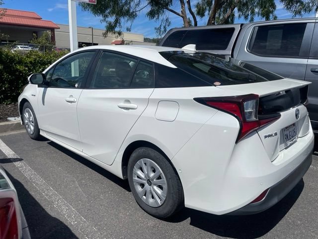 Used 2020 Toyota Prius LE FWD image 4
