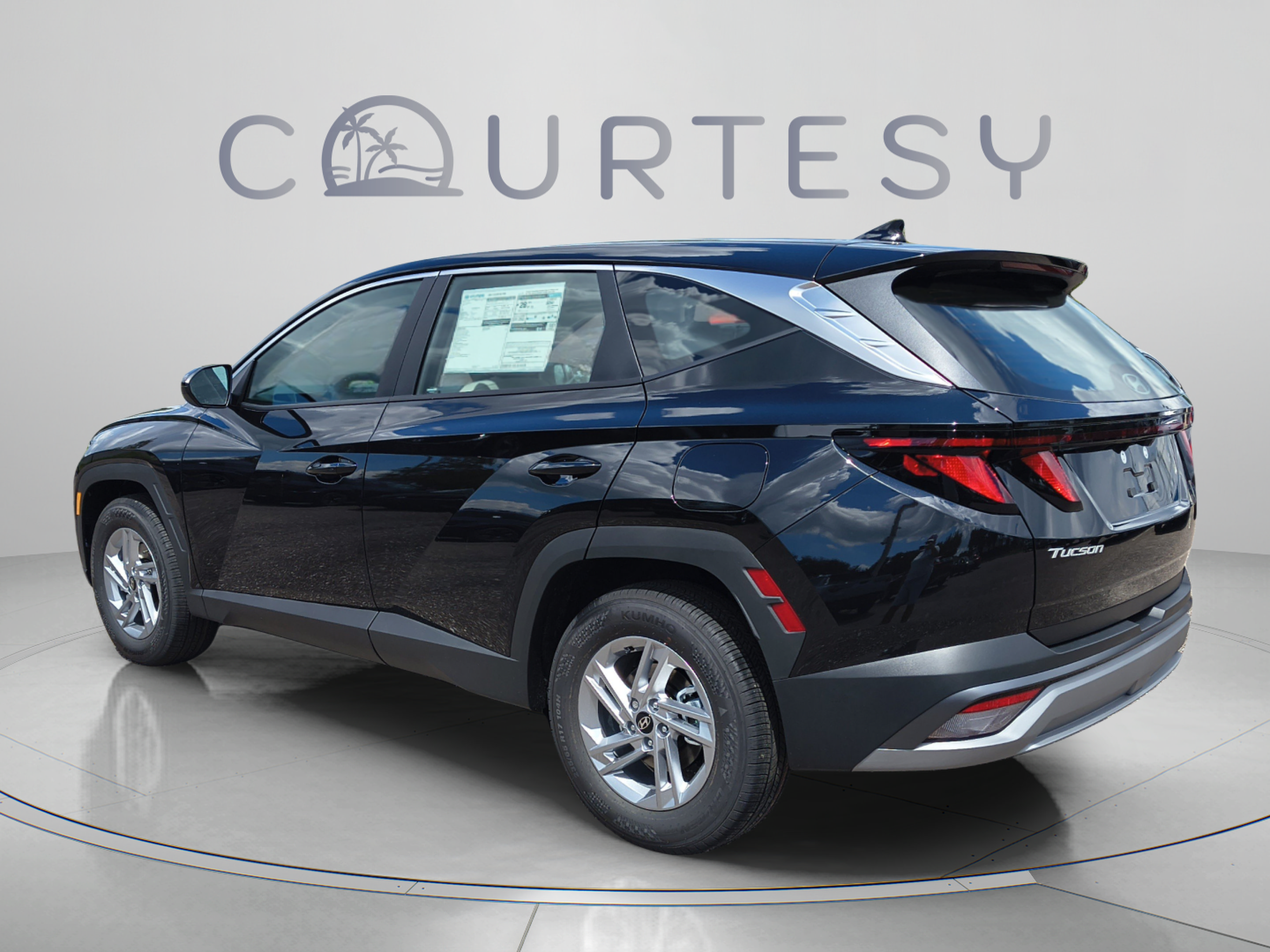 New 2026 Hyundai Tucson SE FWD image 3