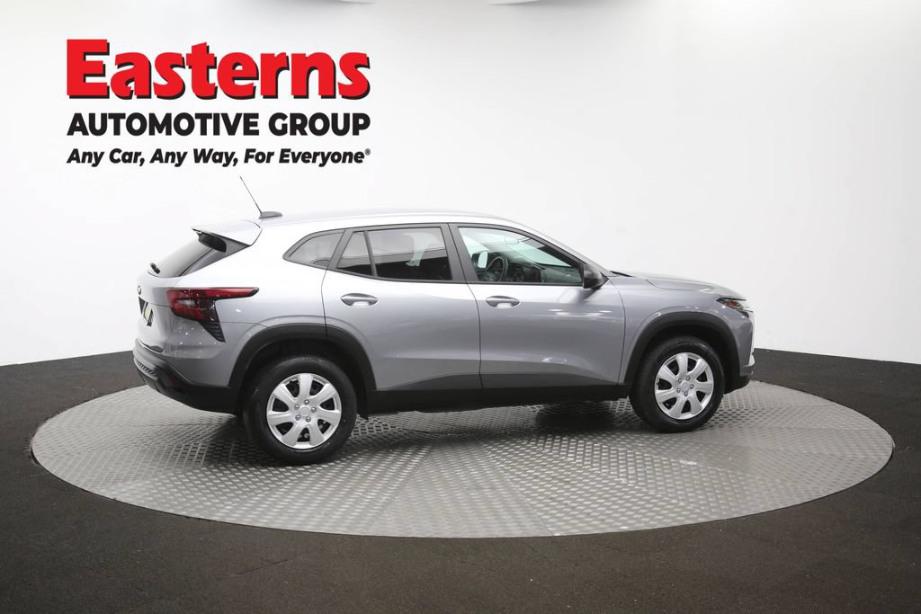 Used 2024 Chevrolet Trax LS FWD image 42