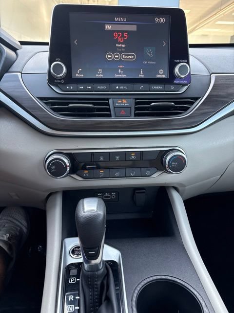 Used 2025 Nissan Altima 2.5 SV FWD image 9