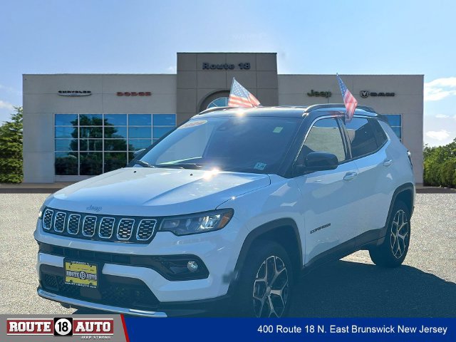 Used 2024 Jeep Compass Limited AWD/4WD image 2