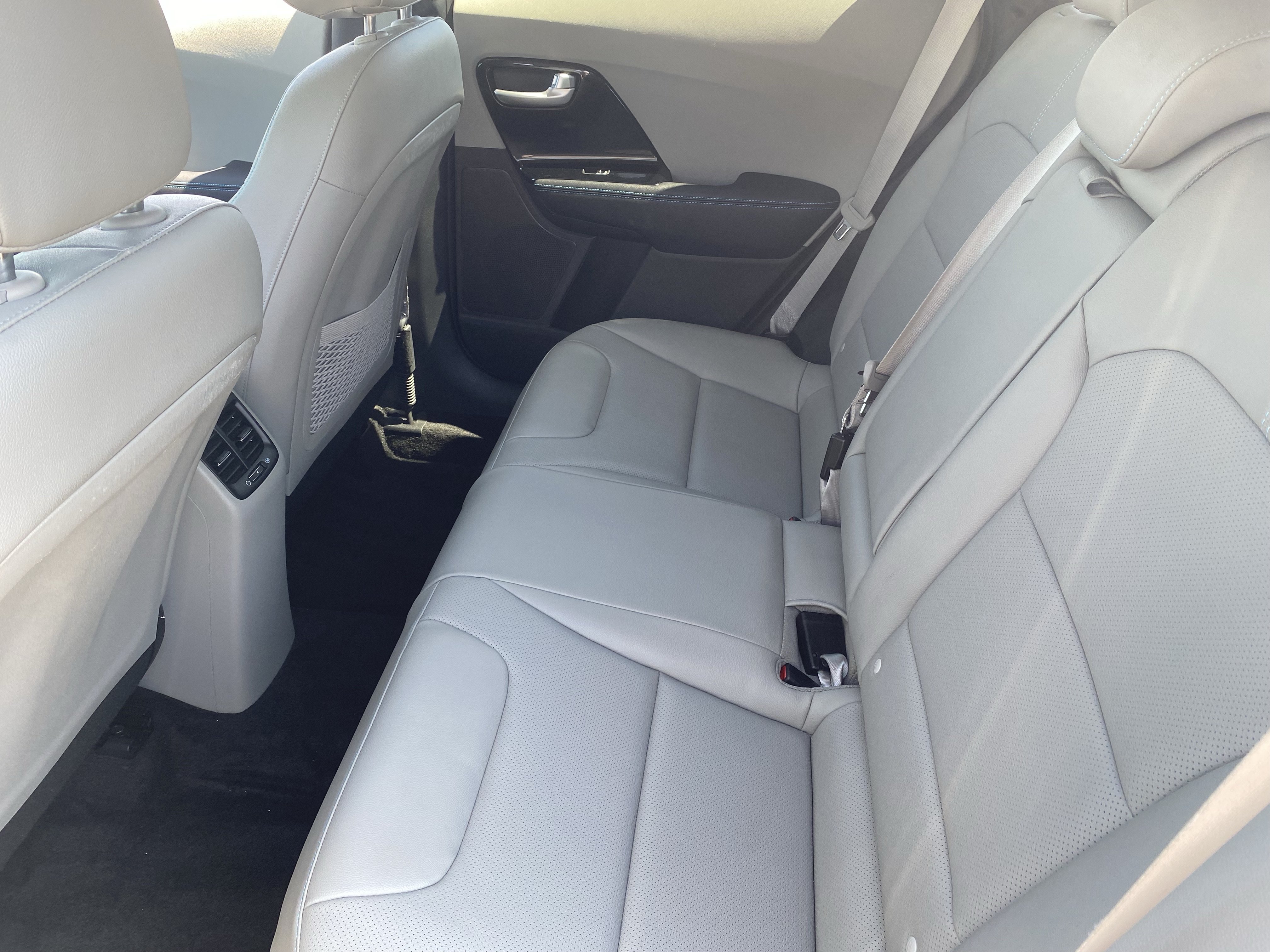 Used 2022 Kia Niro EX Premium FWD image 15
