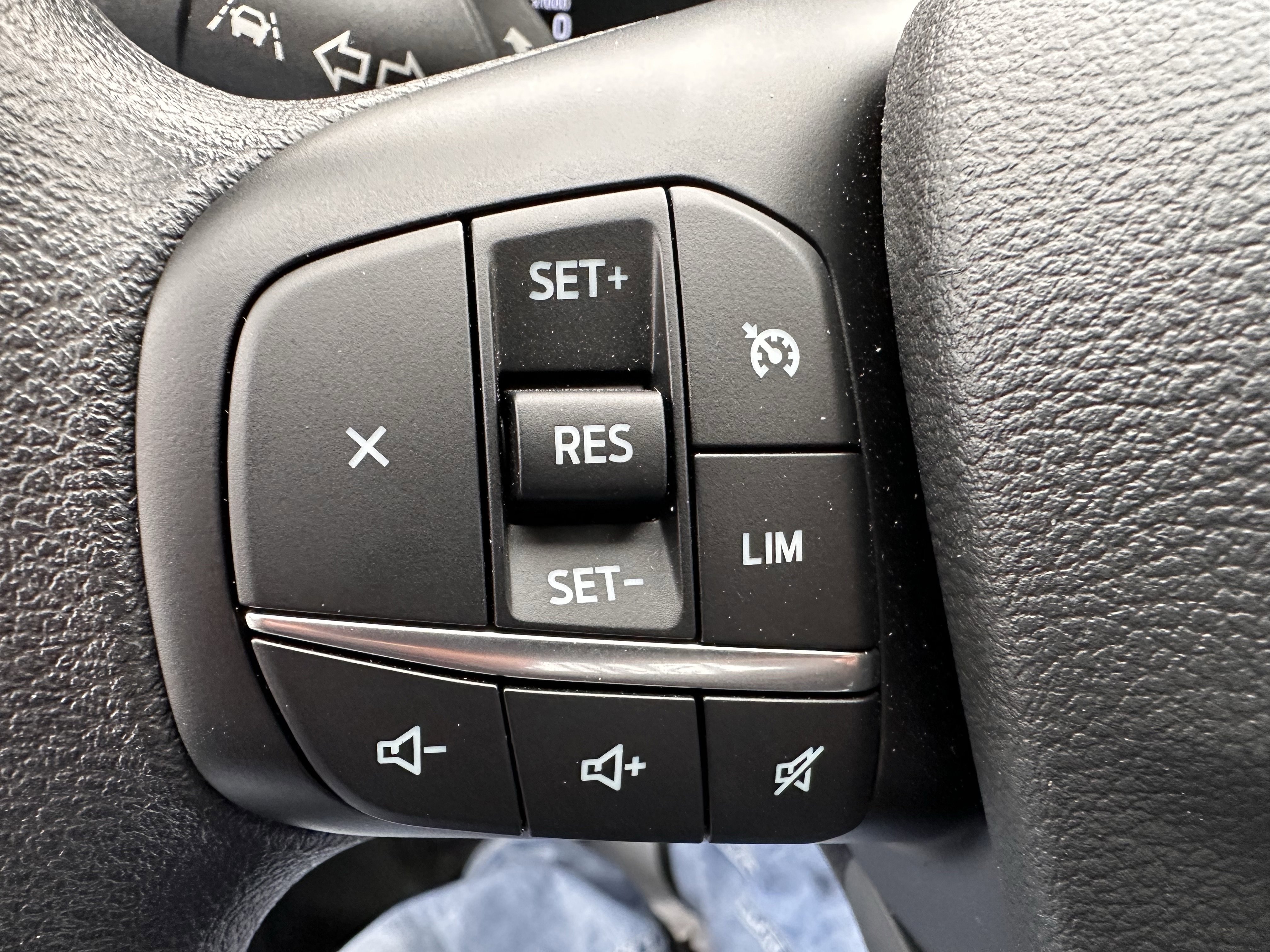 Used 2024 Ford Transit 350 XL image 21