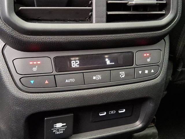 Certified 2025 Honda Pilot Black Edition image 12