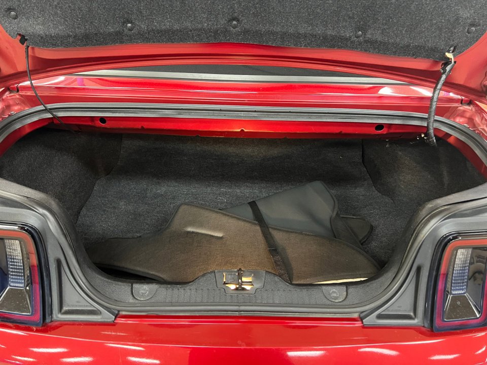 Used 2013 Ford Mustang GT Premium w/ Comfort Pkg image 16