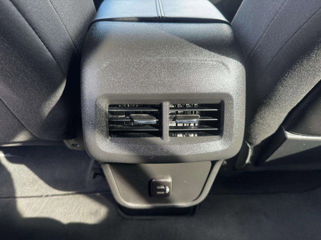 Used 2023 GMC Terrain SLE w/ Driver Convenience Package image 39