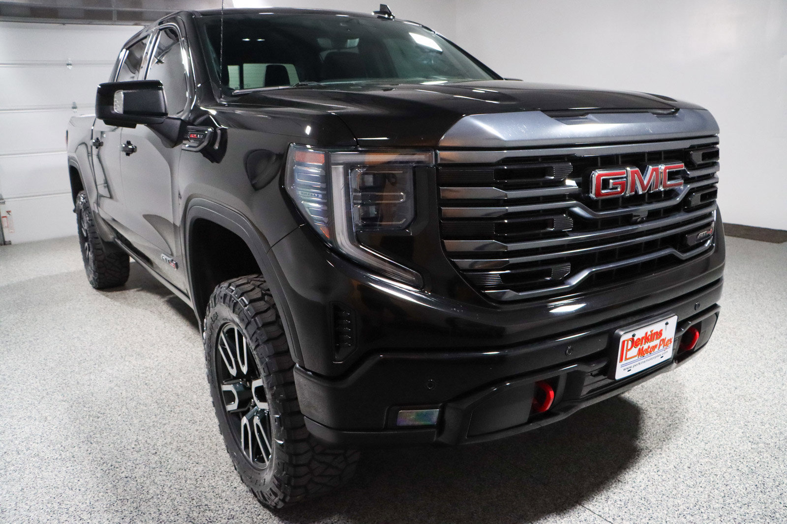Used 2023 GMC Sierra 1500 AT4 w/ Technology Package image 5