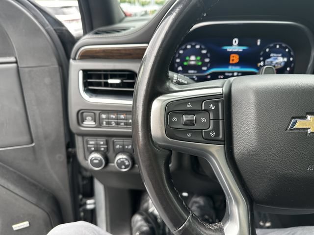 Used 2023 Chevrolet Suburban Premier w/ Advanced Technology Package AWD/4WD image 28