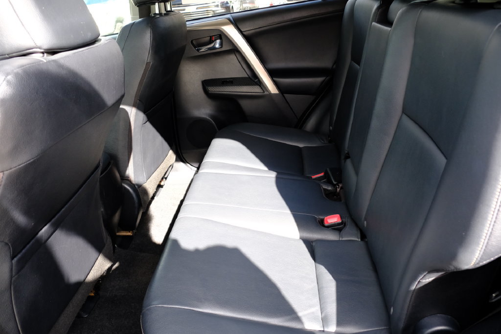 Used 2013 Toyota RAV4 Limited AWD/4WD image 40