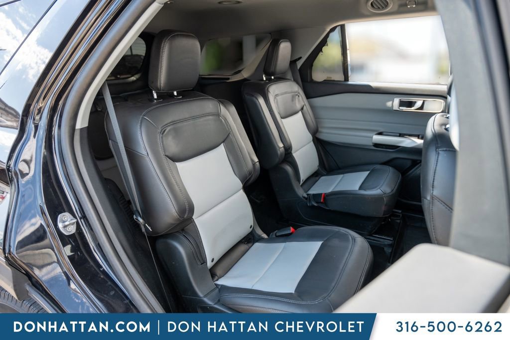 Used 2023 Ford Explorer XLT w/ Equipment Group 202A AWD/4WD image 27
