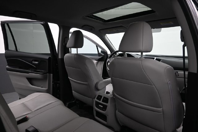 Used 2016 Honda Pilot EX-L image 3