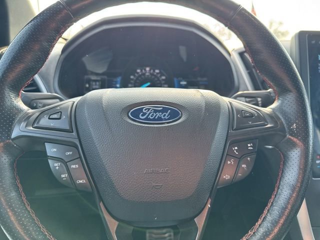 Used 2022 Ford Edge ST-Line image 10
