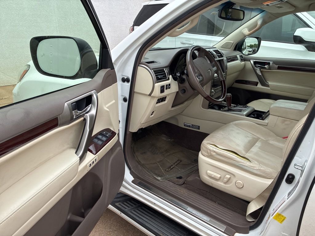 Used 2014 Lexus GX 460 Luxury AWD/4WD image 7