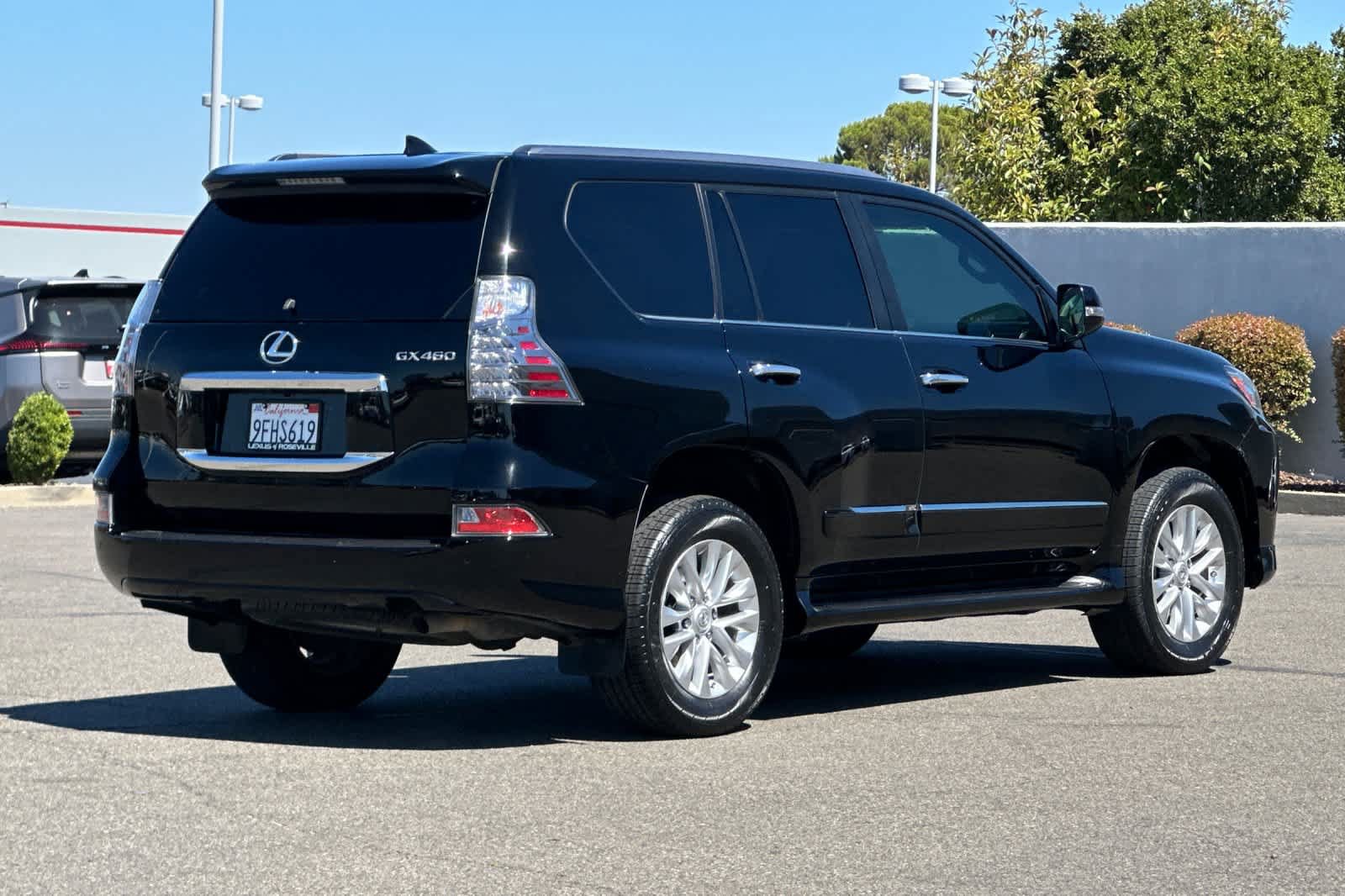Used 2019 Lexus GX 460 Premium AWD/4WD image 2