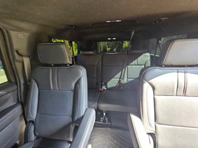 Used 2023 Chevrolet Suburban RST w/ Luxury Package AWD/4WD image 14