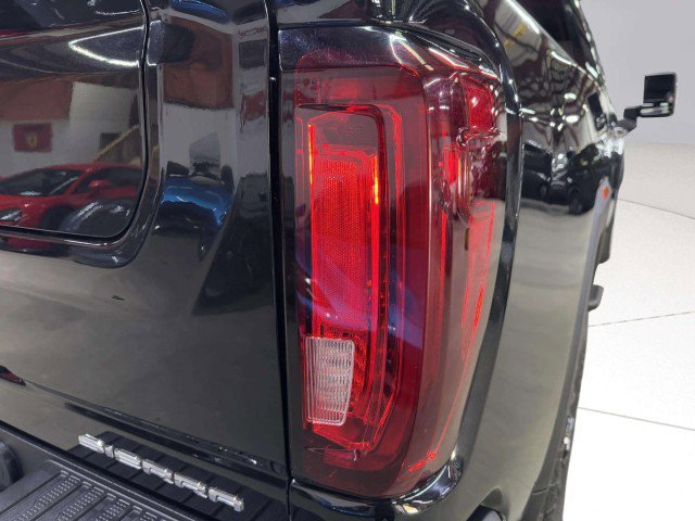 Used 2022 GMC Sierra 2500 Denali w/ Denali Black Diamond Edition image 15