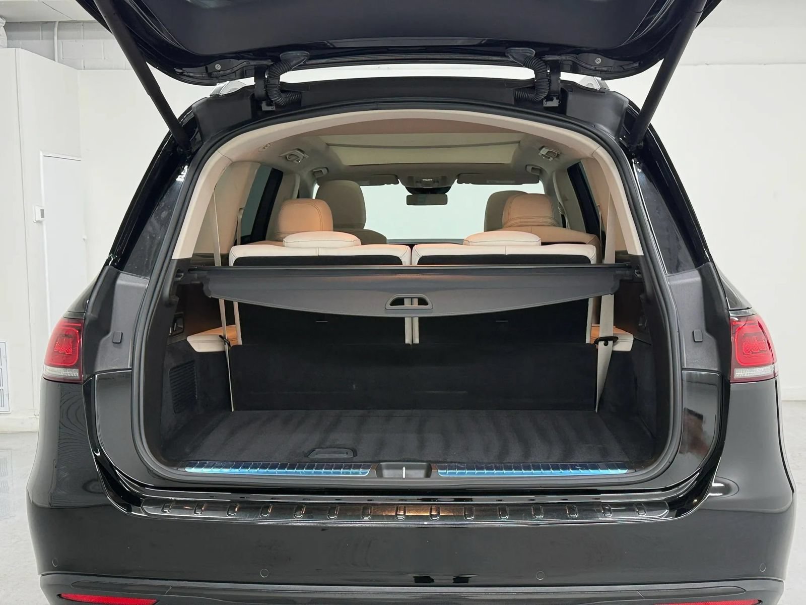 Used 2021 Mercedes-Benz GLS 450 4MATIC image 50