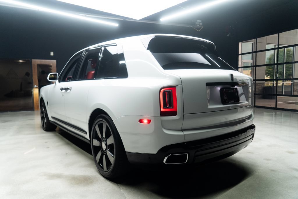 Used 2022 Rolls-Royce Cullinan AWD/4WD image 22