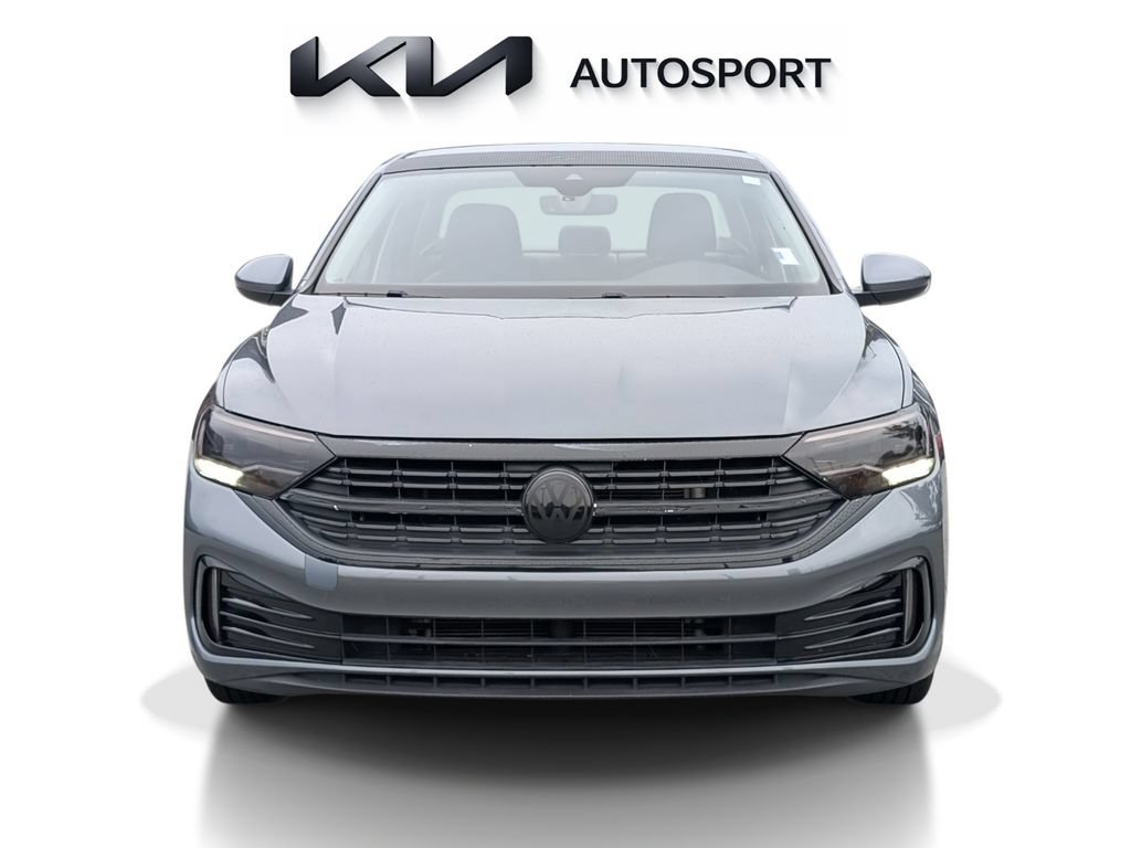 Used 2022 Volkswagen Jetta SE FWD image 3
