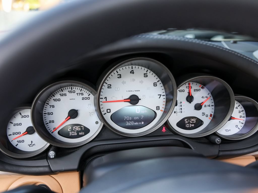 Used 2010 Porsche 911 Carrera S RWD image 19