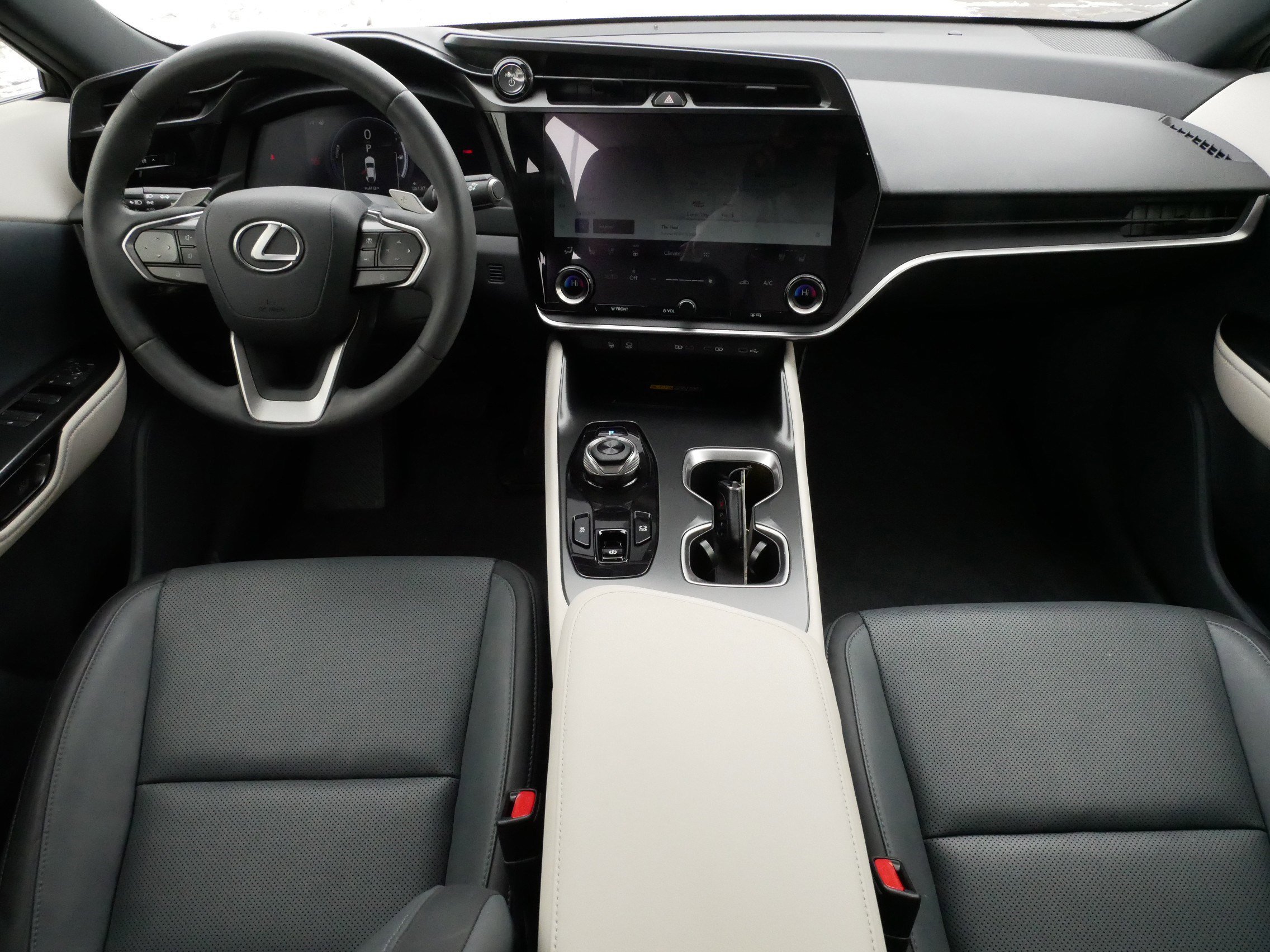 Used 2023 Lexus RZ 450e Premium w/ Technology Package image 10