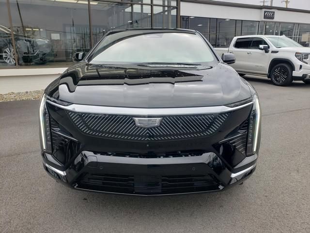 New 2026 Cadillac Optiq Luxury 1 image 8