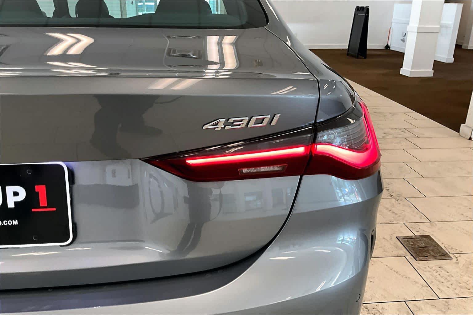 Used 2025 BMW 430i Coupe w/ Convenience Package RWD image 28