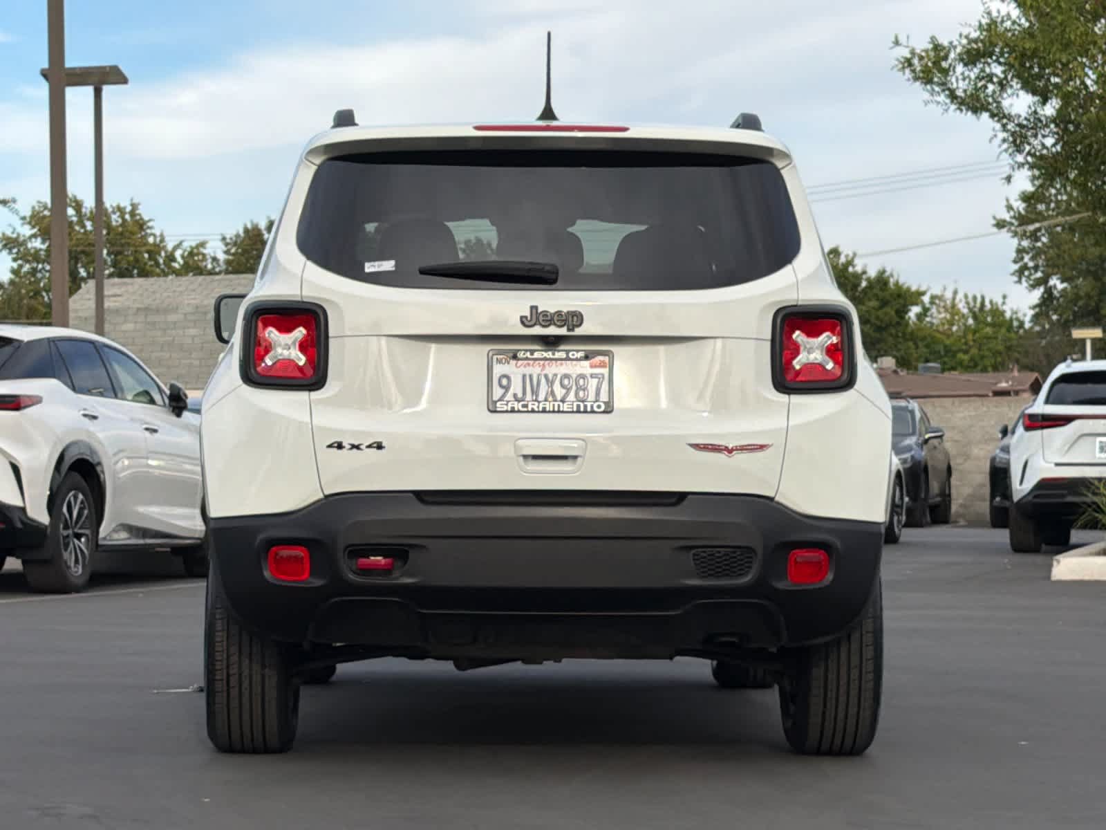 Used 2023 Jeep Renegade Trailhawk AWD/4WD image 8