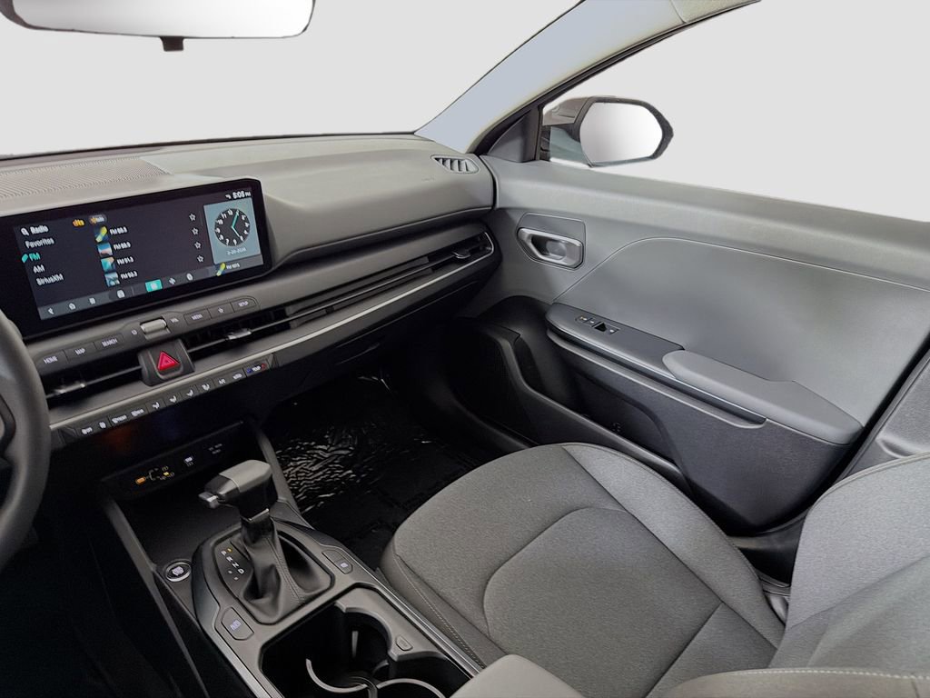 Used 2025 Kia K4 LX image 24