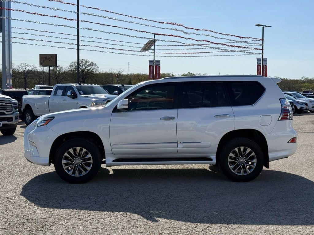 Used 2018 Lexus GX 460 Luxury w/ Preferred Accessory Package image 4