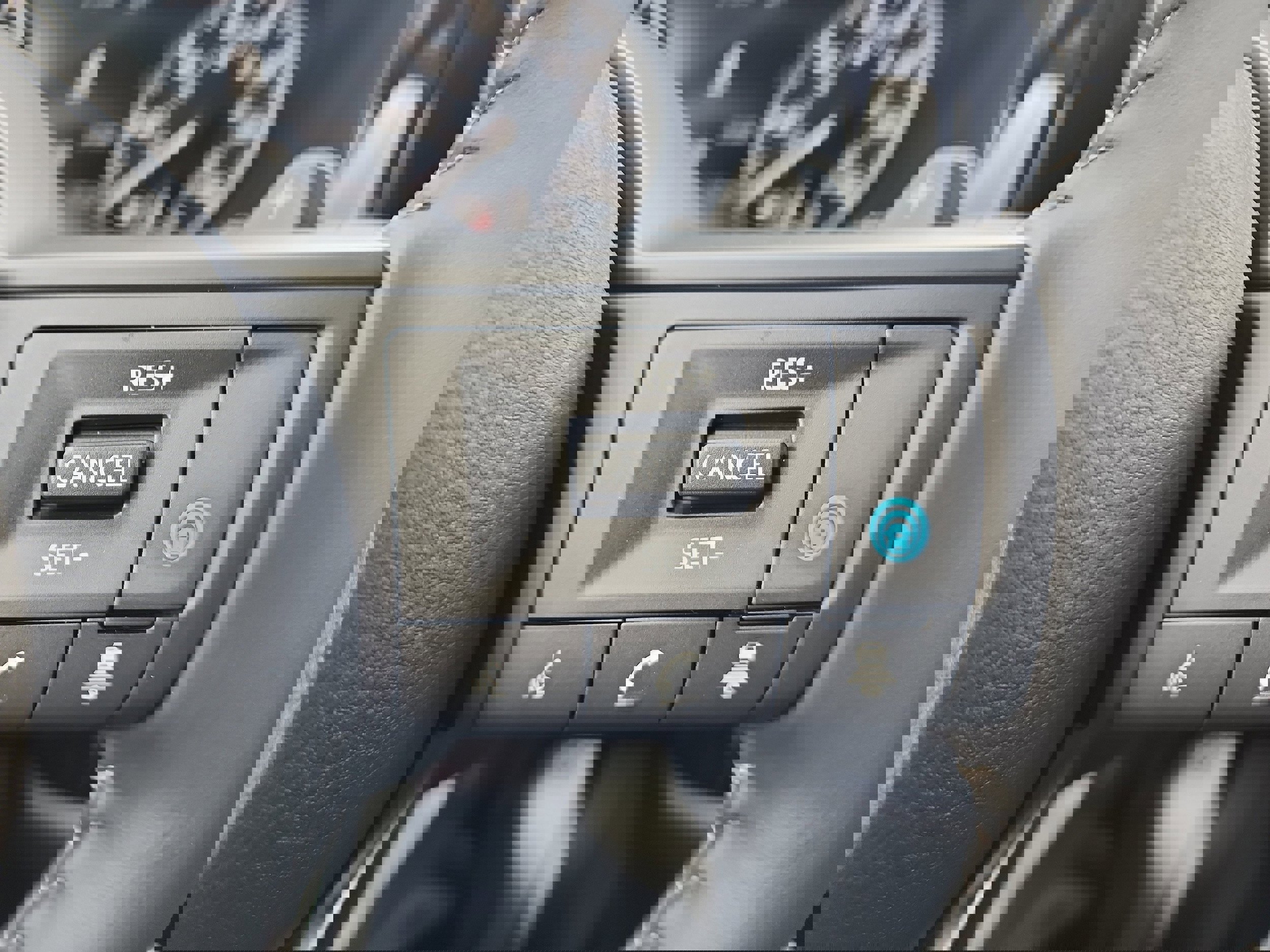 New 2025 Nissan Pathfinder SV image 18