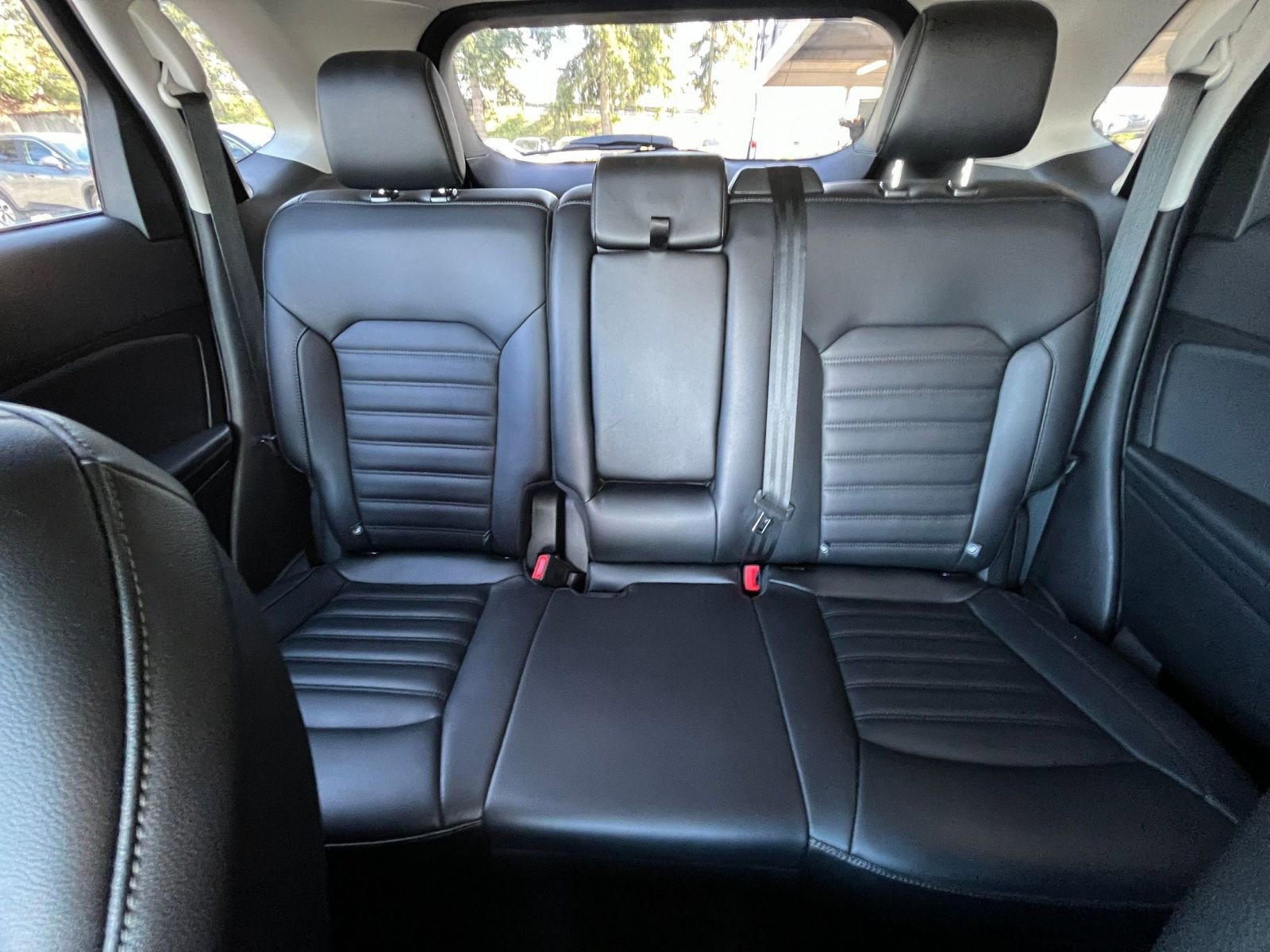 Used 2024 Ford Edge SEL image 38