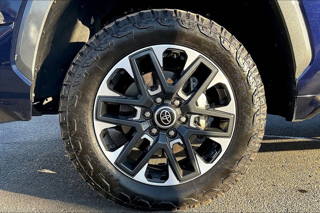 Used 2022 Toyota Tundra Limited image 35