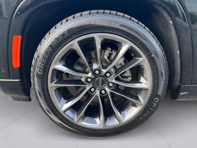 Used 2024 Jeep Grand Wagoneer L Series II w/ Quick Order Packagew 28T AWD/4WD image 9