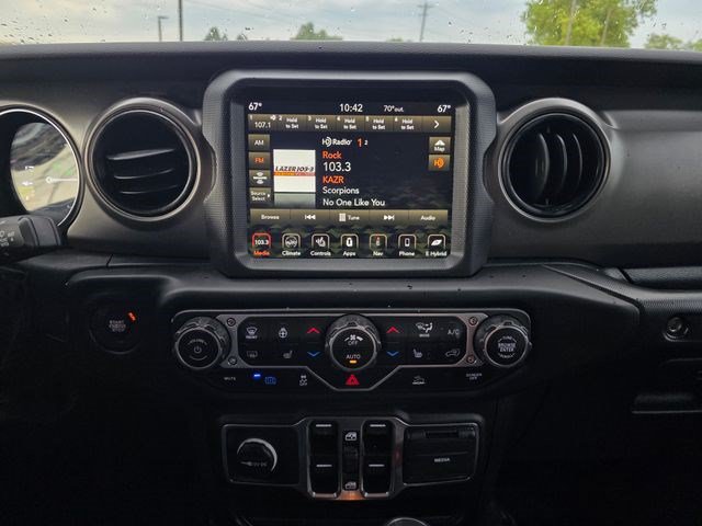 Used 2023 Jeep Wrangler Unlimited w/ Sun & Screen Package AWD/4WD image 30